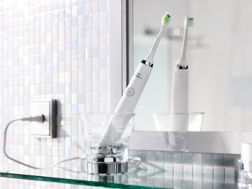 Philips Sonicare DiamondClean rechargeable electric toothbrush, White Edition, HX9332 