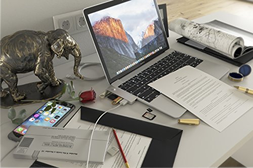 USB 3.0 Type C Combo Hub For MacBook By Vander1 - 3 Ports, 1 SD & 1 Micro SC Card Reader Slots - High Speed Data Transfer - Durable Aluminum Construction - Lightweight, Compact, Travel Design - Silver